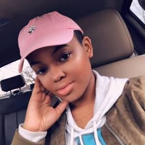 Meet your Posher, Niara